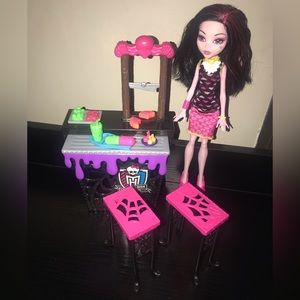 Monster High Draculara Beast Bites Caffe